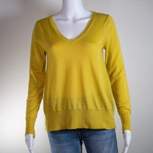 BANANA REPUBLIC: Extra Fine Merino Wool Sweater